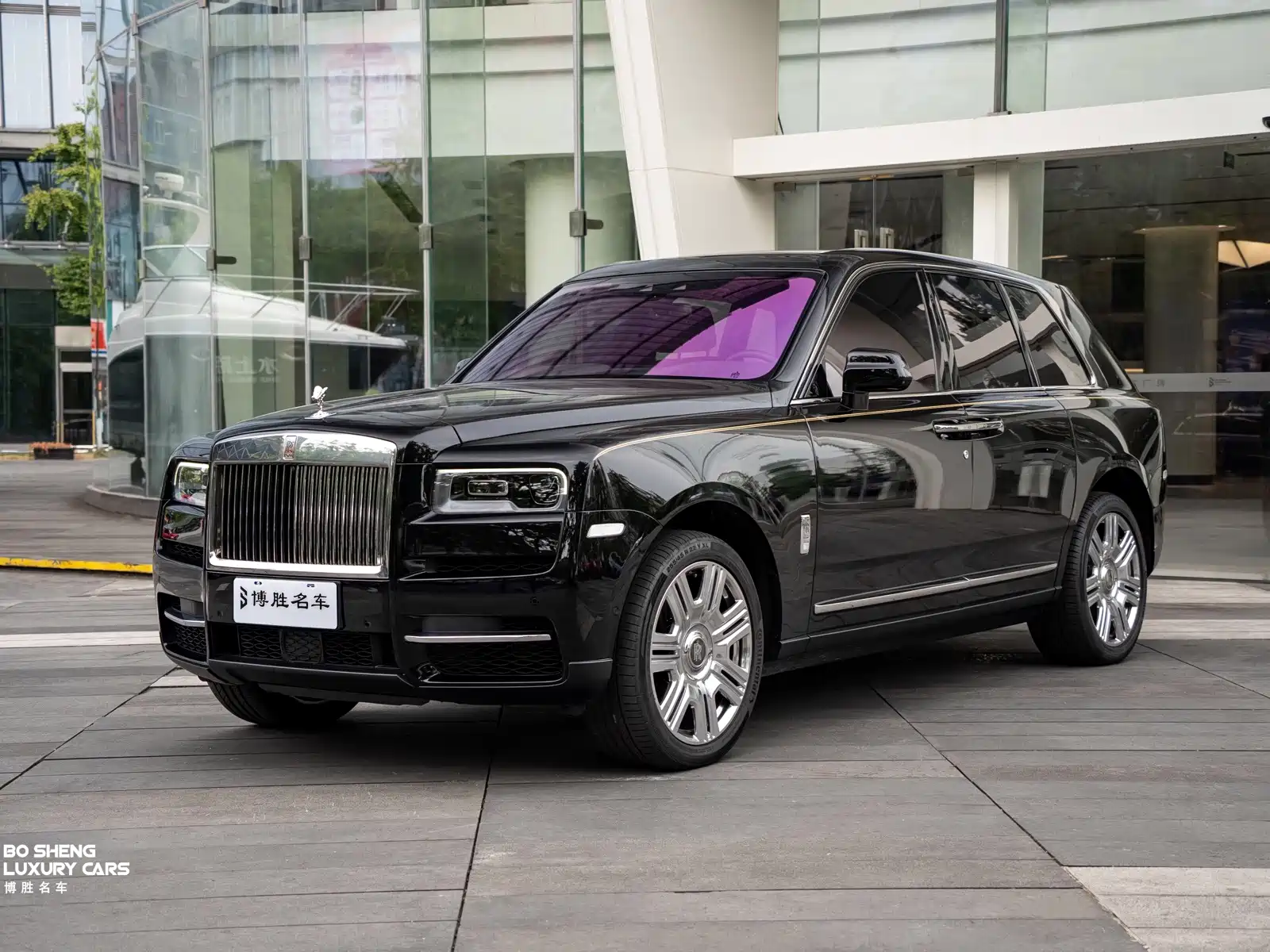 Фото 1 - Rolls-Royce Cullinan