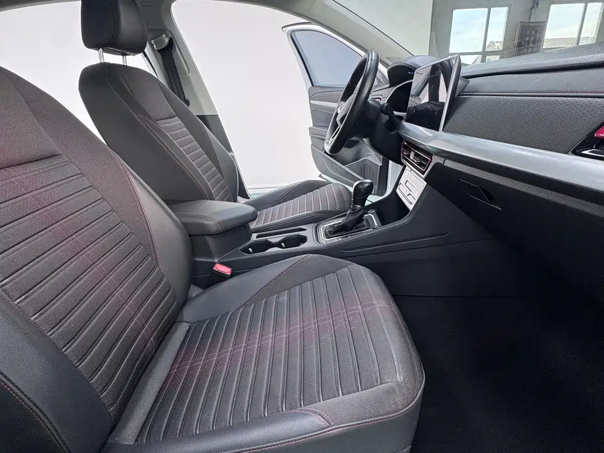 Volkswagen Lavida 2023 280TSI DSG Starlight Comfort Edition фото 11