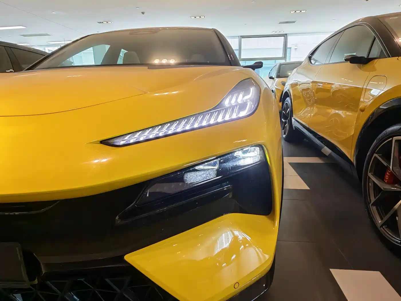 Lotus Cars ELETRE 2026 2025 600 Luxury