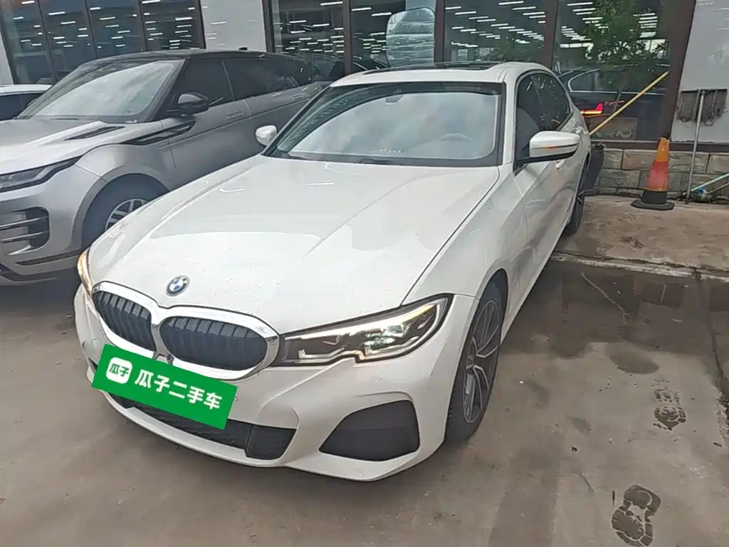BMW 3-SERIES