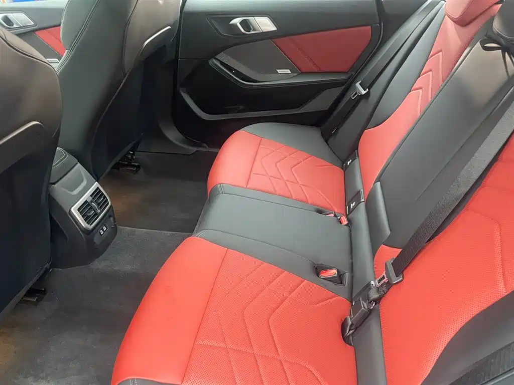 Фото 9 - BMW 2 Series