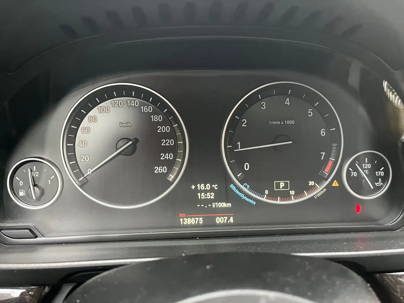BMW 5 Series 2014 525Li Leading фото 12