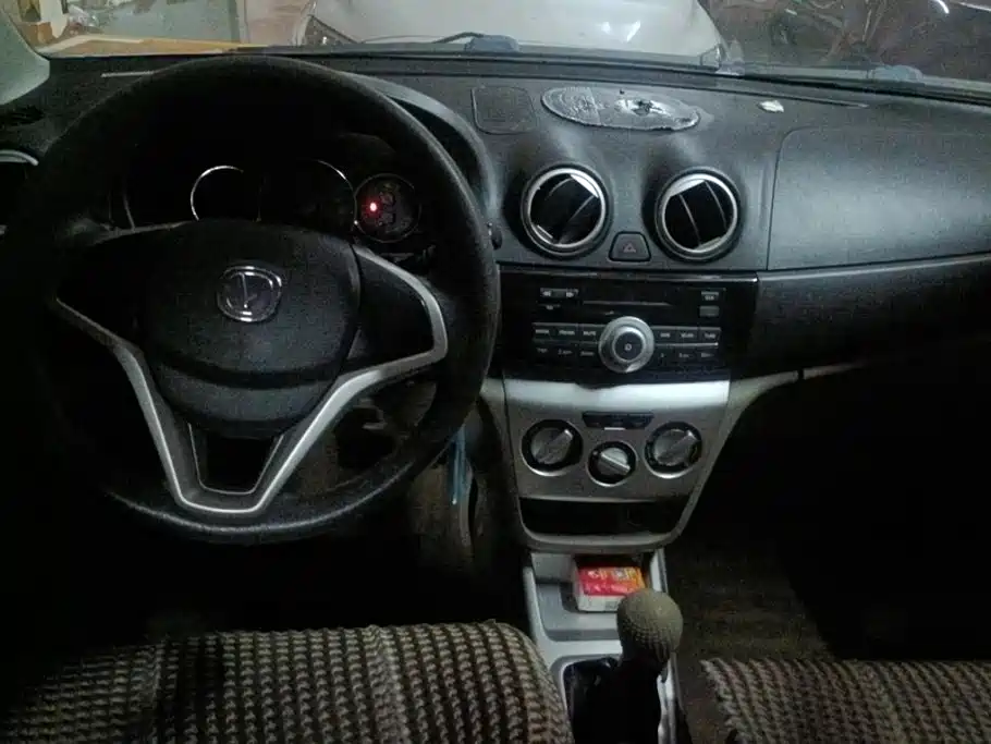 Changan Yuexiang V3 2015 2012 1.3L Manual Comfort (China V)