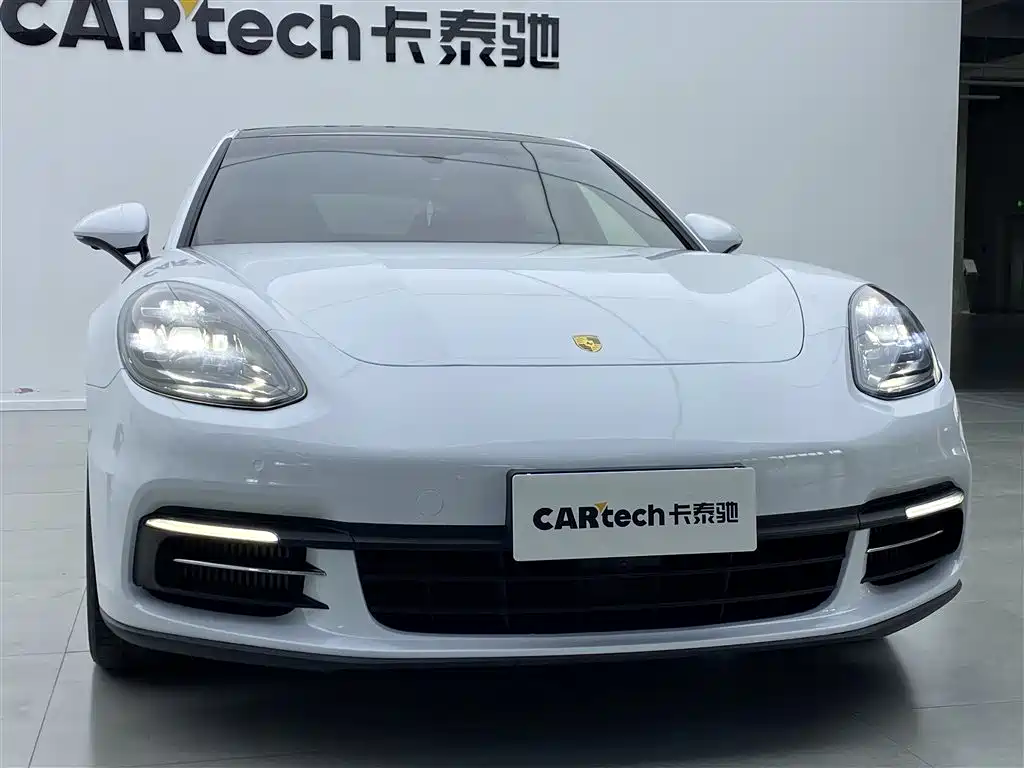 Porsche Panamera 2019 Panamera 4 Executive Long Wheelbase 2.9T фото 34