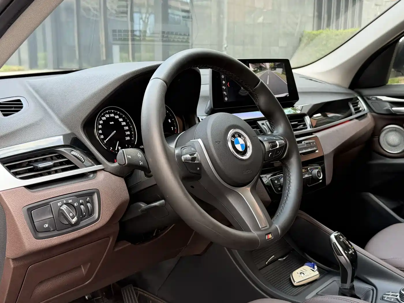 BMW X1 2022 sDrive25Li Leading фото 15
