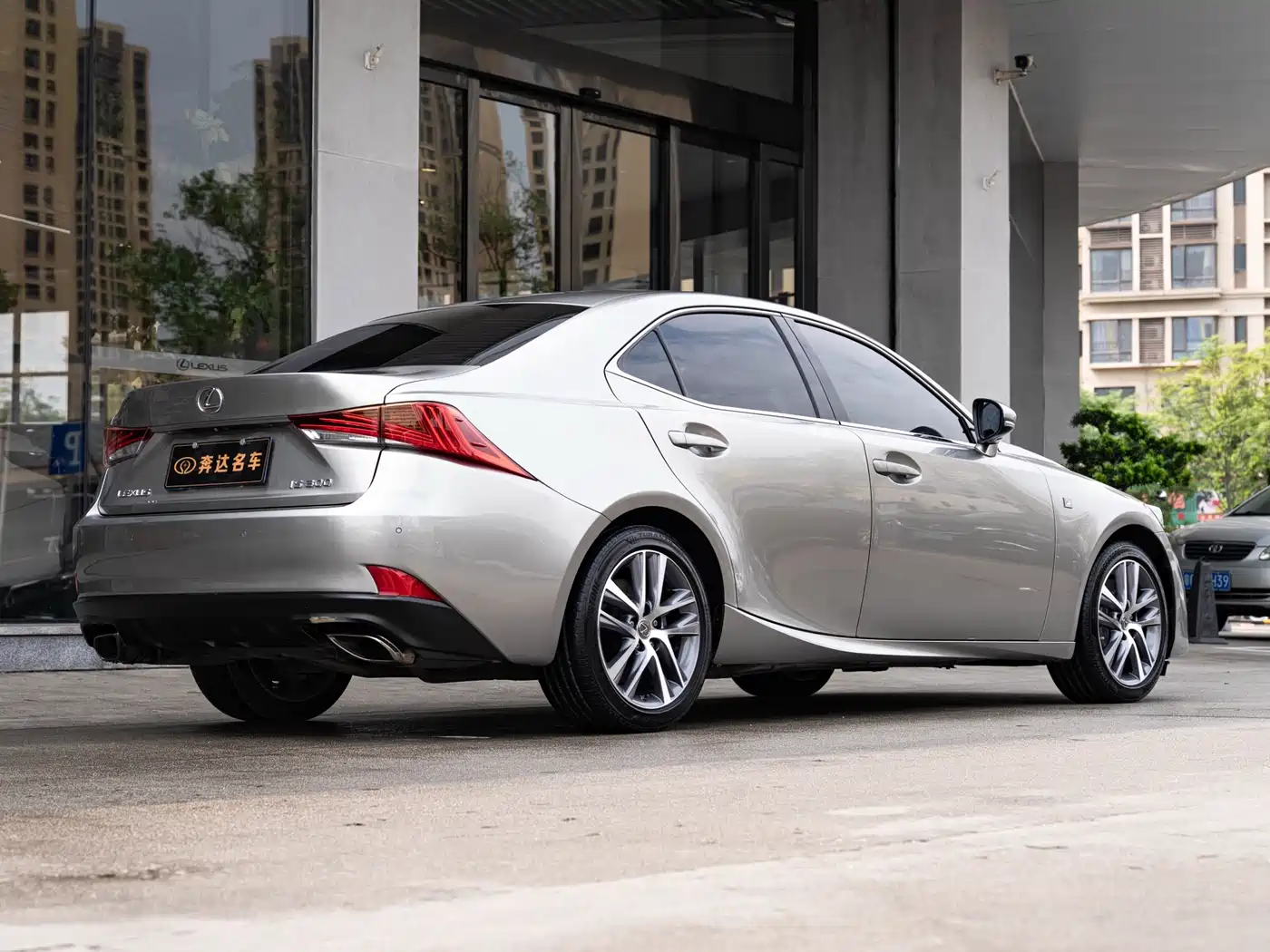 Lexus IS 2017 300 F SPORT фото 3