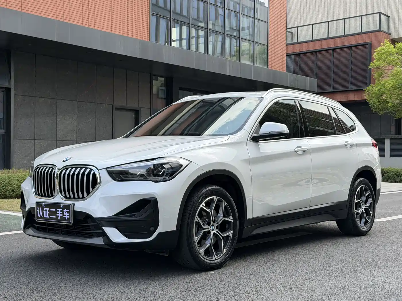 BMW X1 2022 sDrive25Li Leading