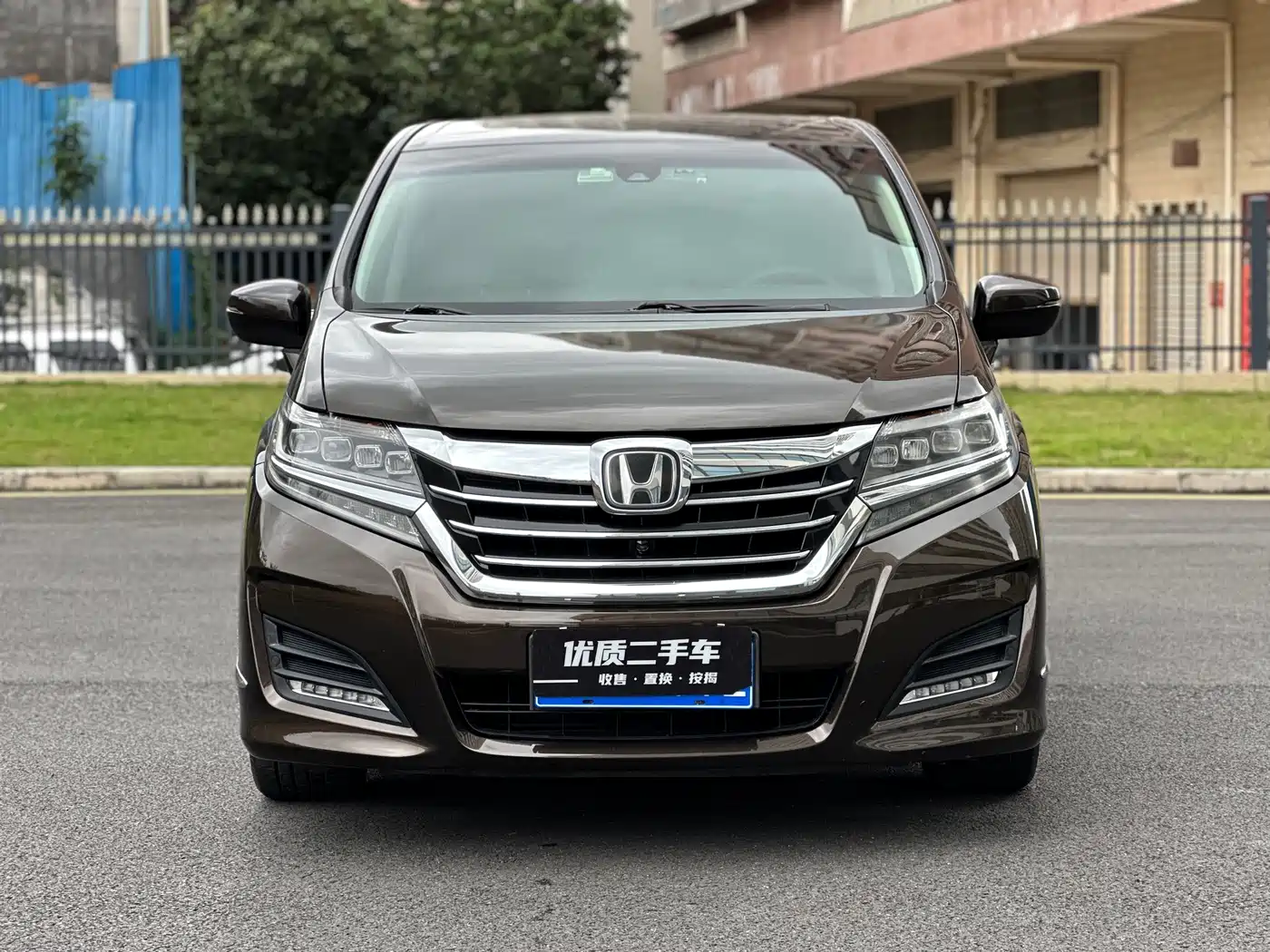 Honda Elysion 2016 2.4L Ultimate Edition фото 2