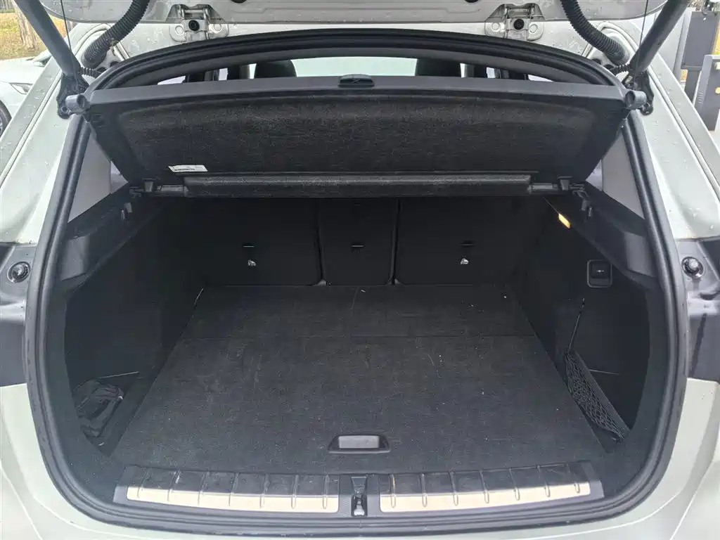 BMW X1 2016 sDrive18Li Fashion Model фото 19