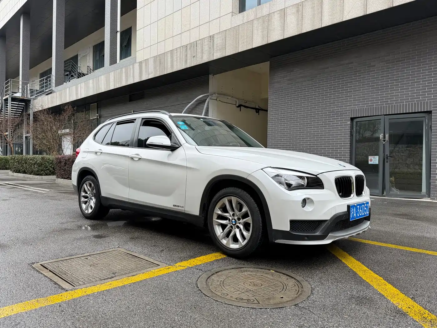 BMW X1 2015 Model sDrive18i Fashion Advanced Edition фото 3