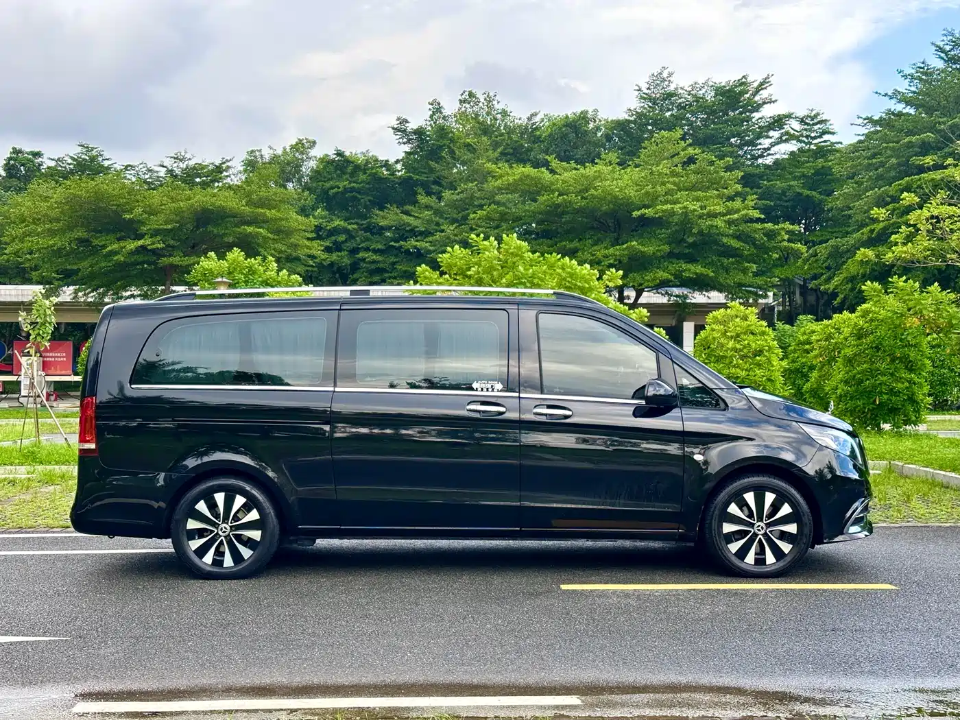 Mercedes-Benz Vito 2021 2.0T Business Edition 7-seater фото 17