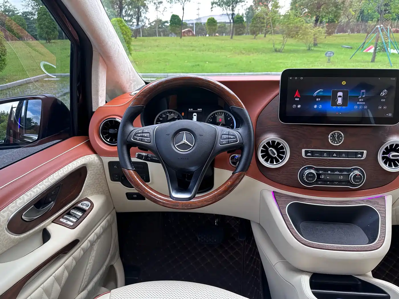 Mercedes-Benz Vito 2021 2.0T Business Edition 7-seater фото 11