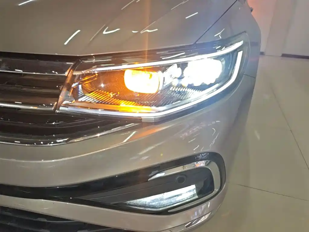 Volkswagen Bora 2023 280TSI DSG Prestige Edition фото 18