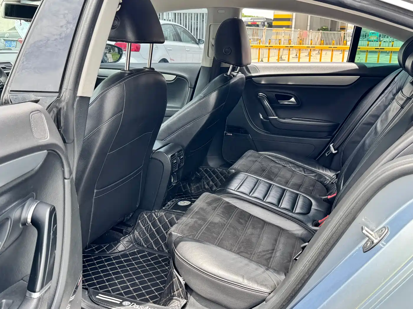 Volkswagen FAW-Volkswagen CC 2012 Model 2.0TSI Luxury фото 8