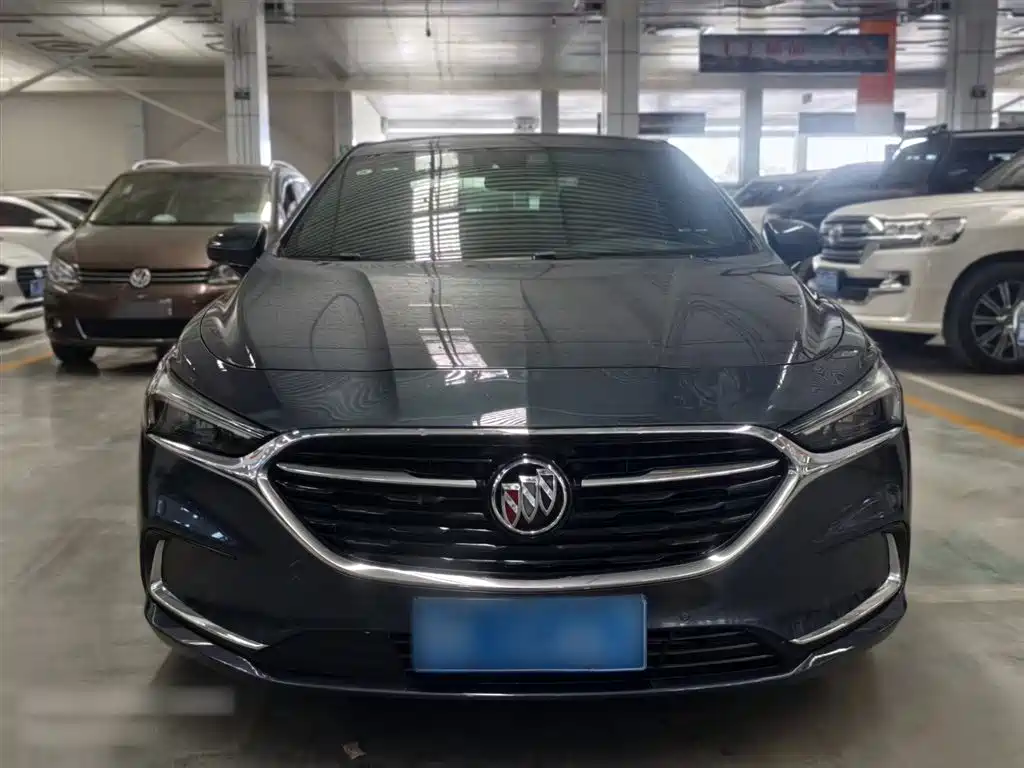 Photo 3 - Buick LaCrosse
