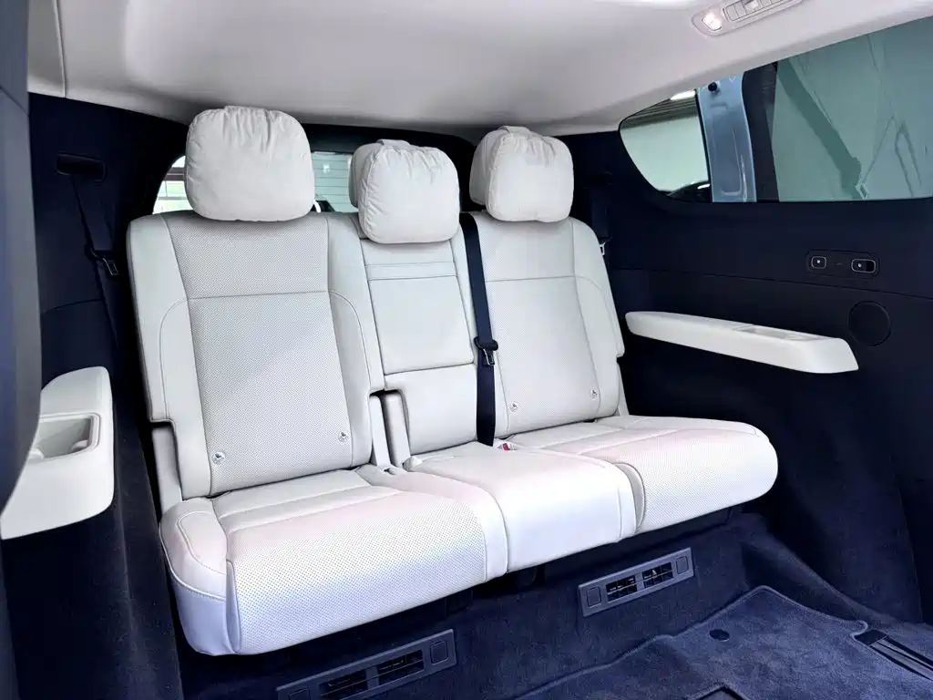 Li Auto MEGA 2025 2025 Model Home Family Special Edition