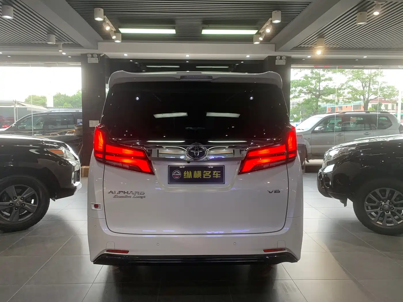 Toyota Alphard 2018 Facelift 3.5L Luxury Edition фото 5
