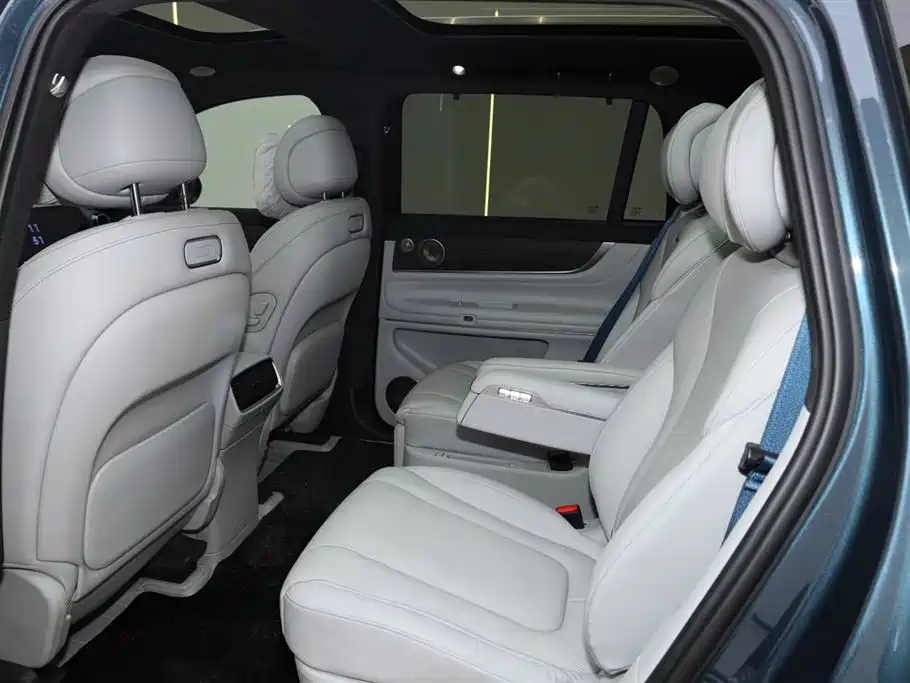 AITO Wenjie AITO M9 2024 Extended Range Ultra 42kWh 6-Seater фото 21