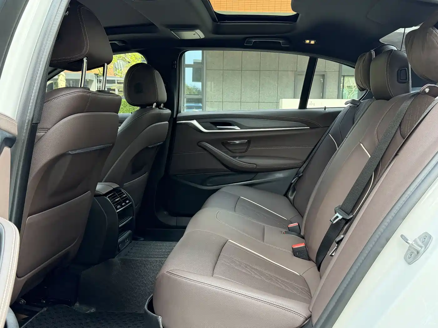 BMW 5 Series 2021 530Li Leading M Sport Package фото 10