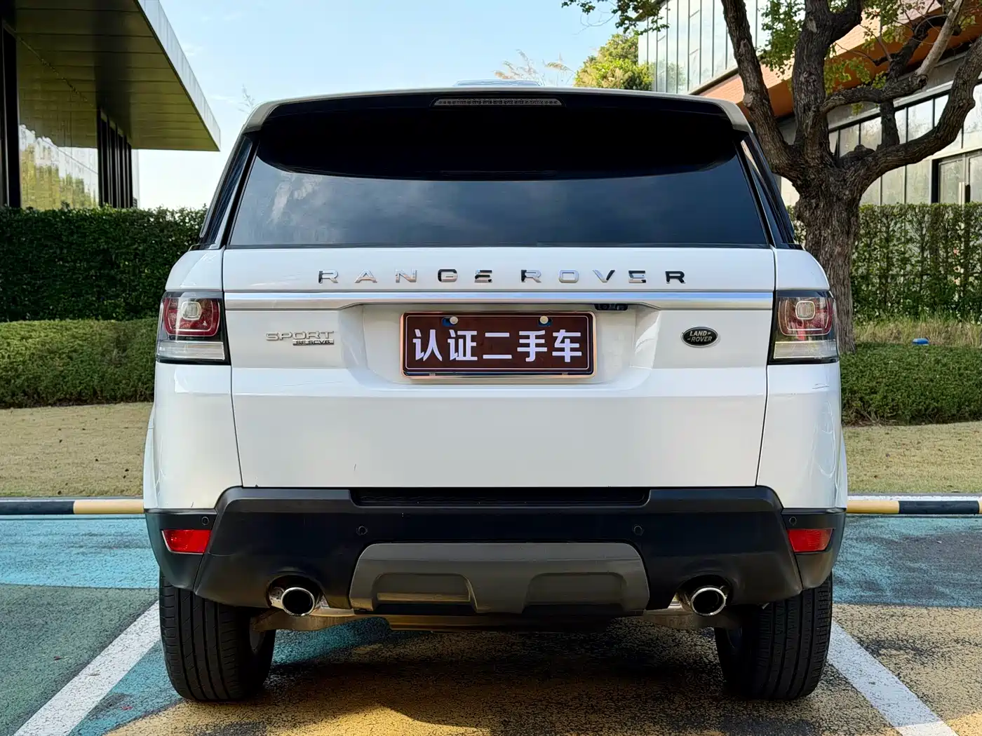 Land Rover Range Rover Sport 2016 Model 3.0 SC V6 SE фото 8