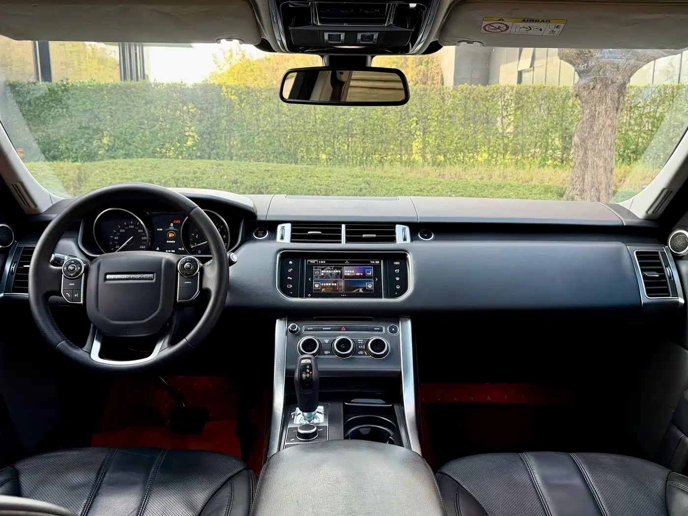Land Rover Range Rover Sport 2016 Model 3.0 SC V6 SE фото 17