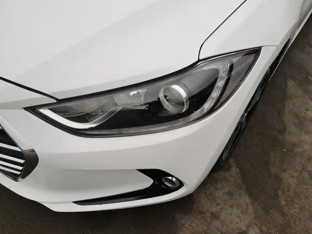 Hyundai Elantra 2018 1.4T DCT Dynamic·Vitality Model фото 24
