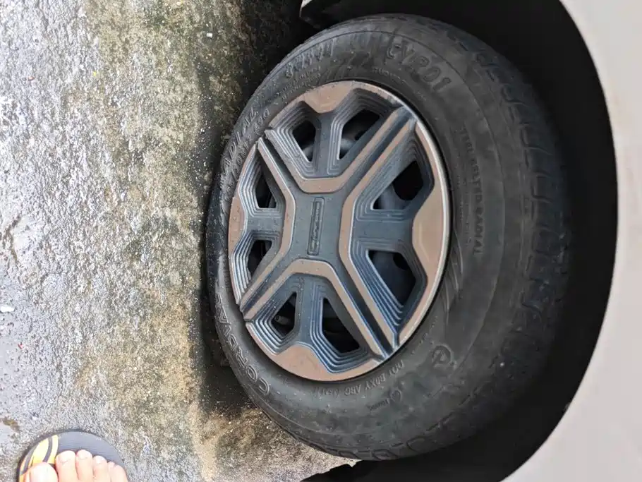 Photo 5 - Baojun E200