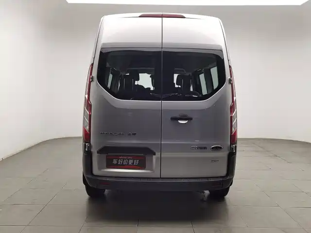 Ford Transit 2021 Model 2.0T Diesel Manual Premium Operating Business Travel Medium Wheelbase Medium Roof 7-Seater China VI — фото 3