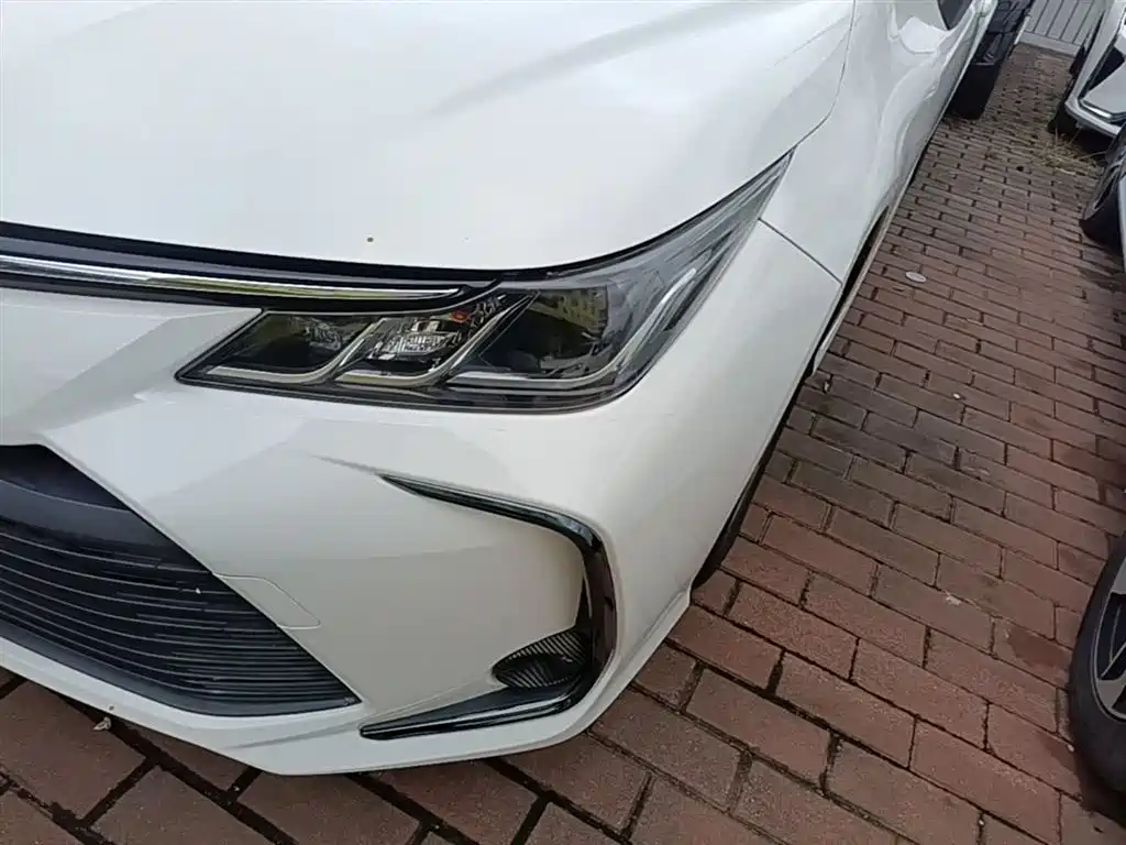 Toyota Corolla 2019 1.2T S-CVT GL Pioneer Edition фото 24