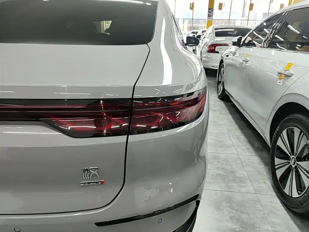 BYD Han 2025 DM-i Smart Driving Edition 125KM LiDAR Flagship фото 8