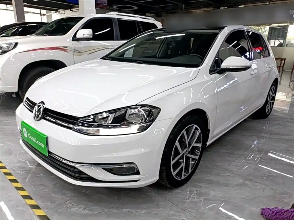 Volkswagen Golf 2020 Beloved Edition 200TSI DSG Comfort Progressive