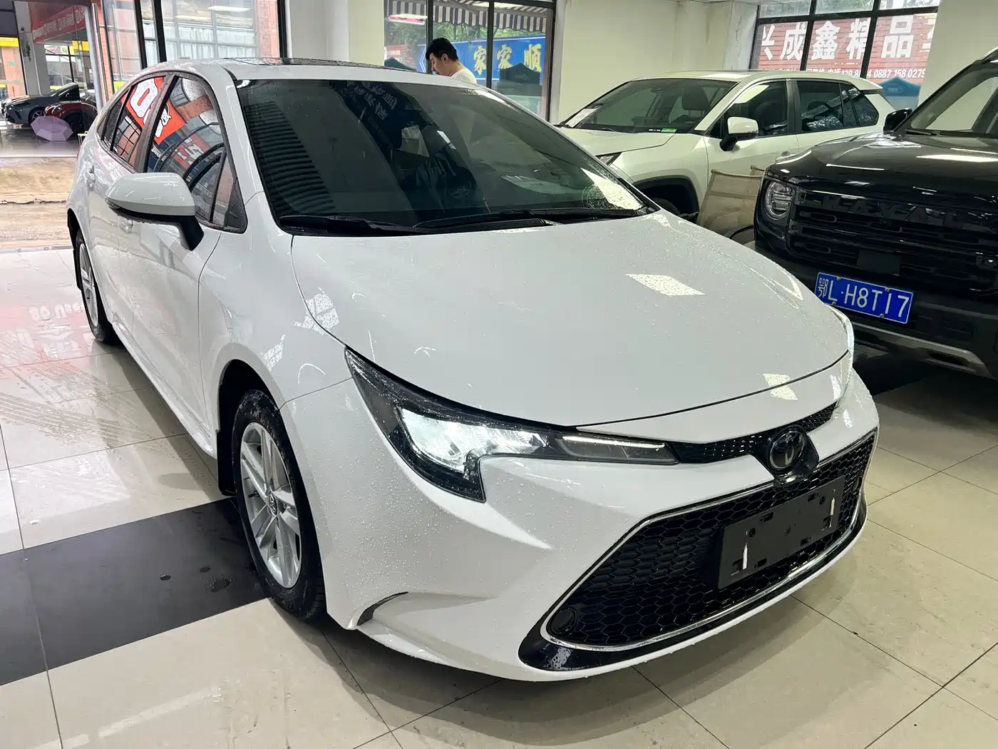 Toyota Levin 2022 185T CVT Luxury Edition фото 3