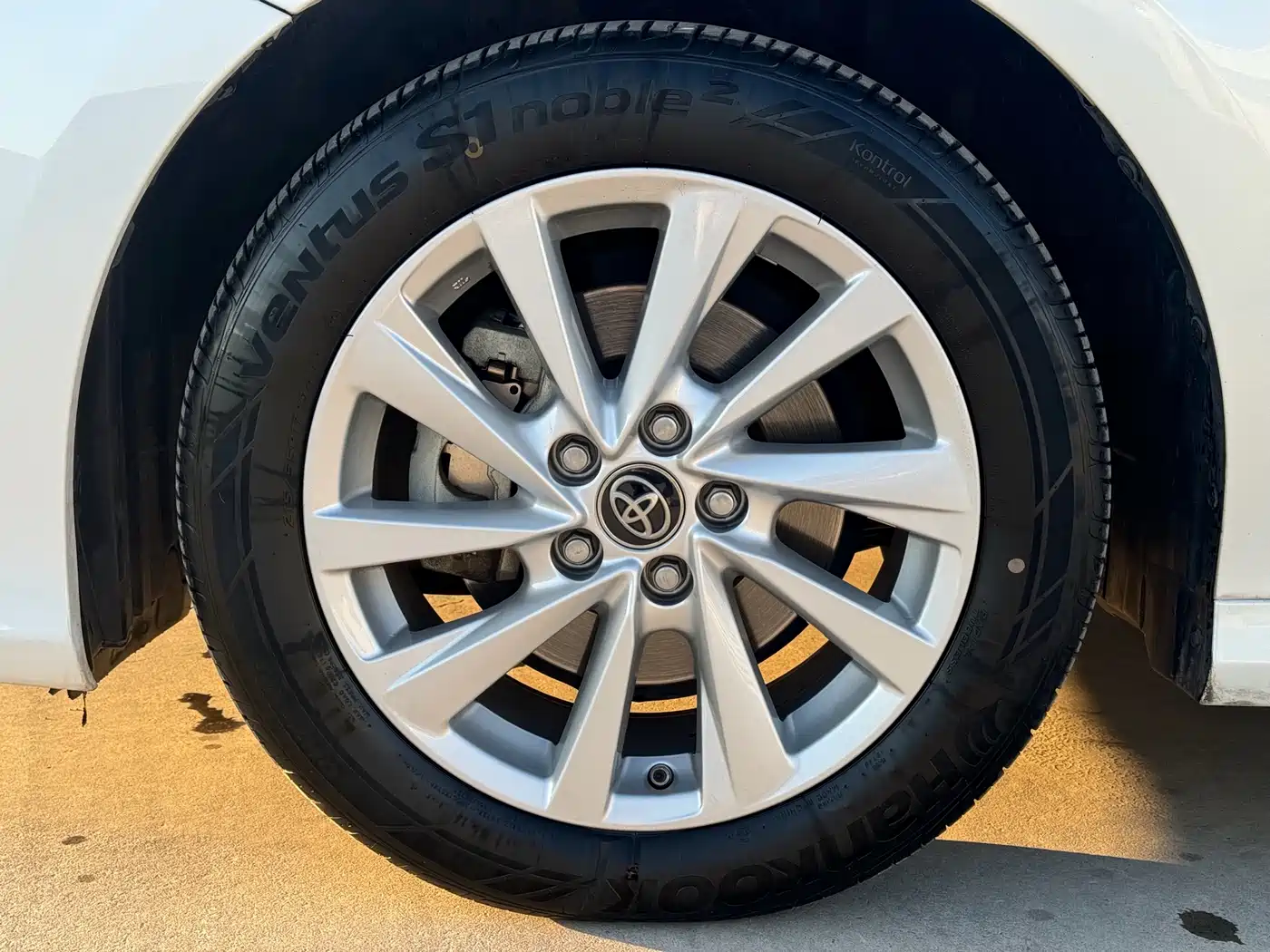 Toyota Camry 2021 2.0G Luxury Edition фото 20