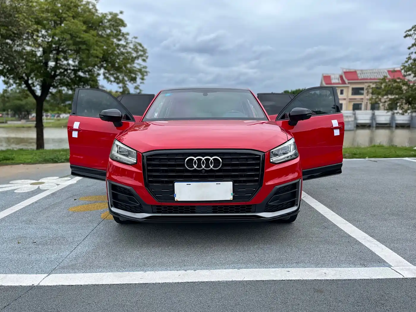 Audi Q2L 2018 35 TFSI Launch Exclusive Edition China VI фото 2