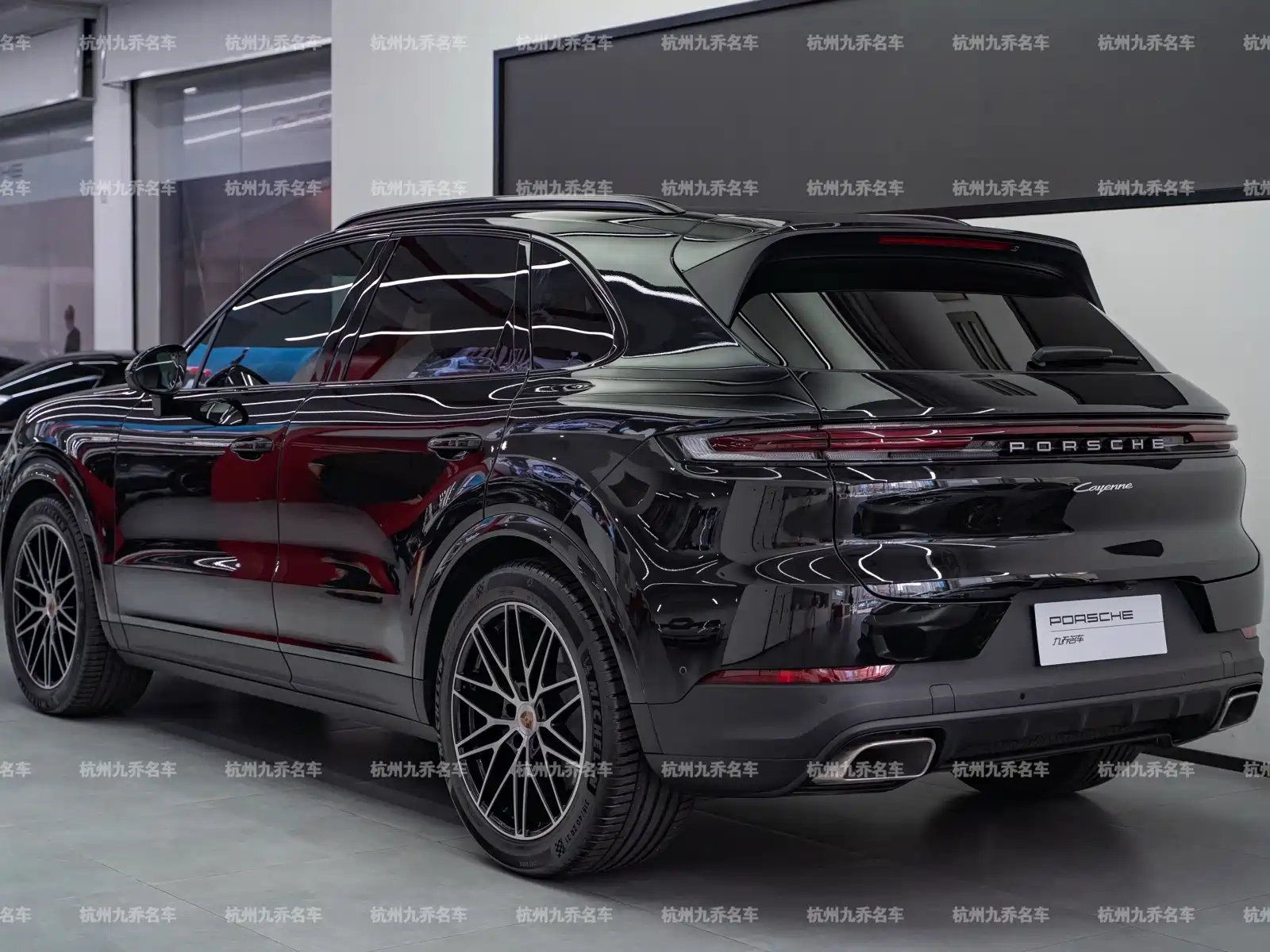 صورة 5 - Porsche Cayenne