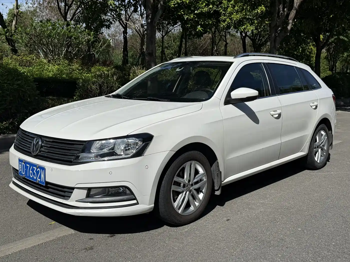 Volkswagen Lavida Tour 2015 230TSI DSG Comfort Edition