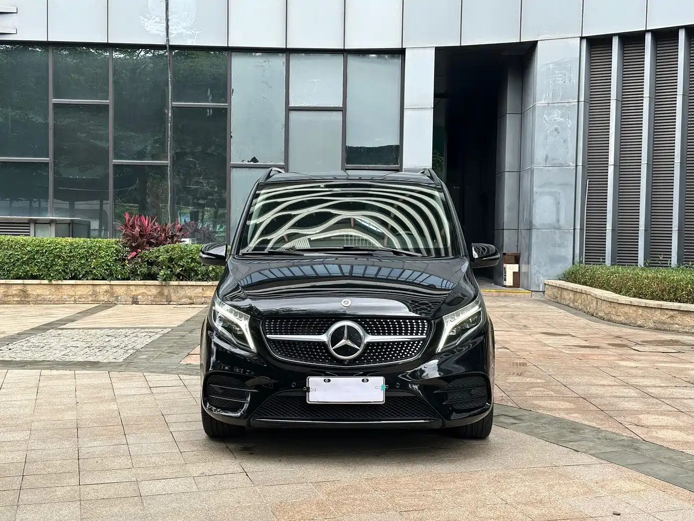 Mercedes-Benz V-Class 2020 Model V 260 L Long Wheelbase Luxury фото 2