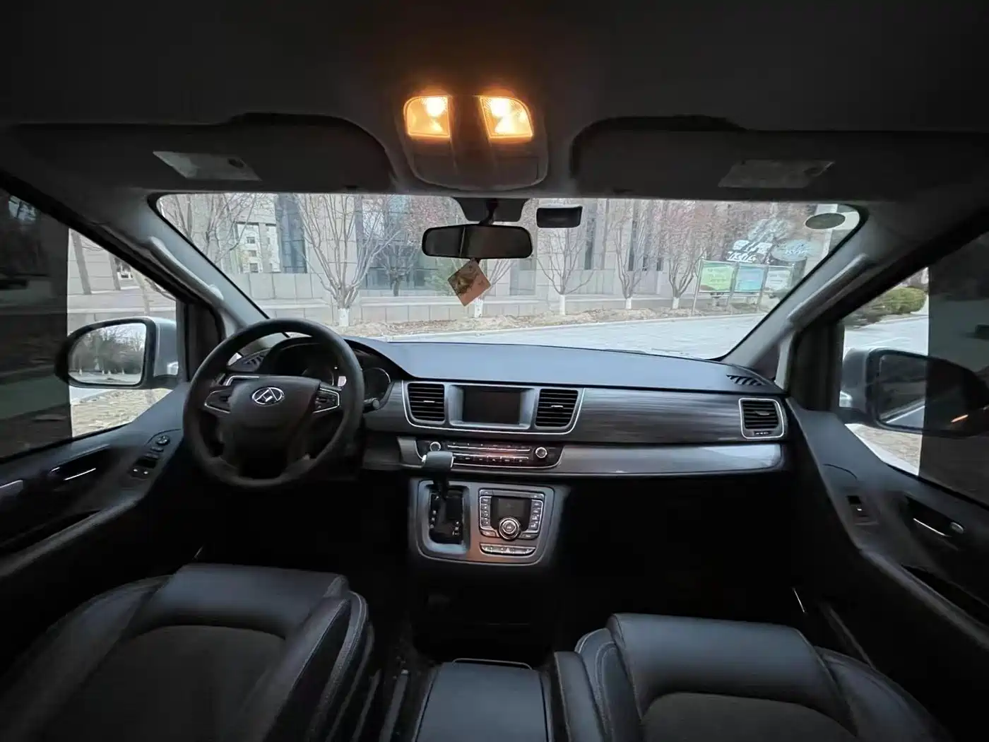 SAIC Maxus Maxus G10 2018 PLUS 2.0T Automatic Elite Edition фото 6