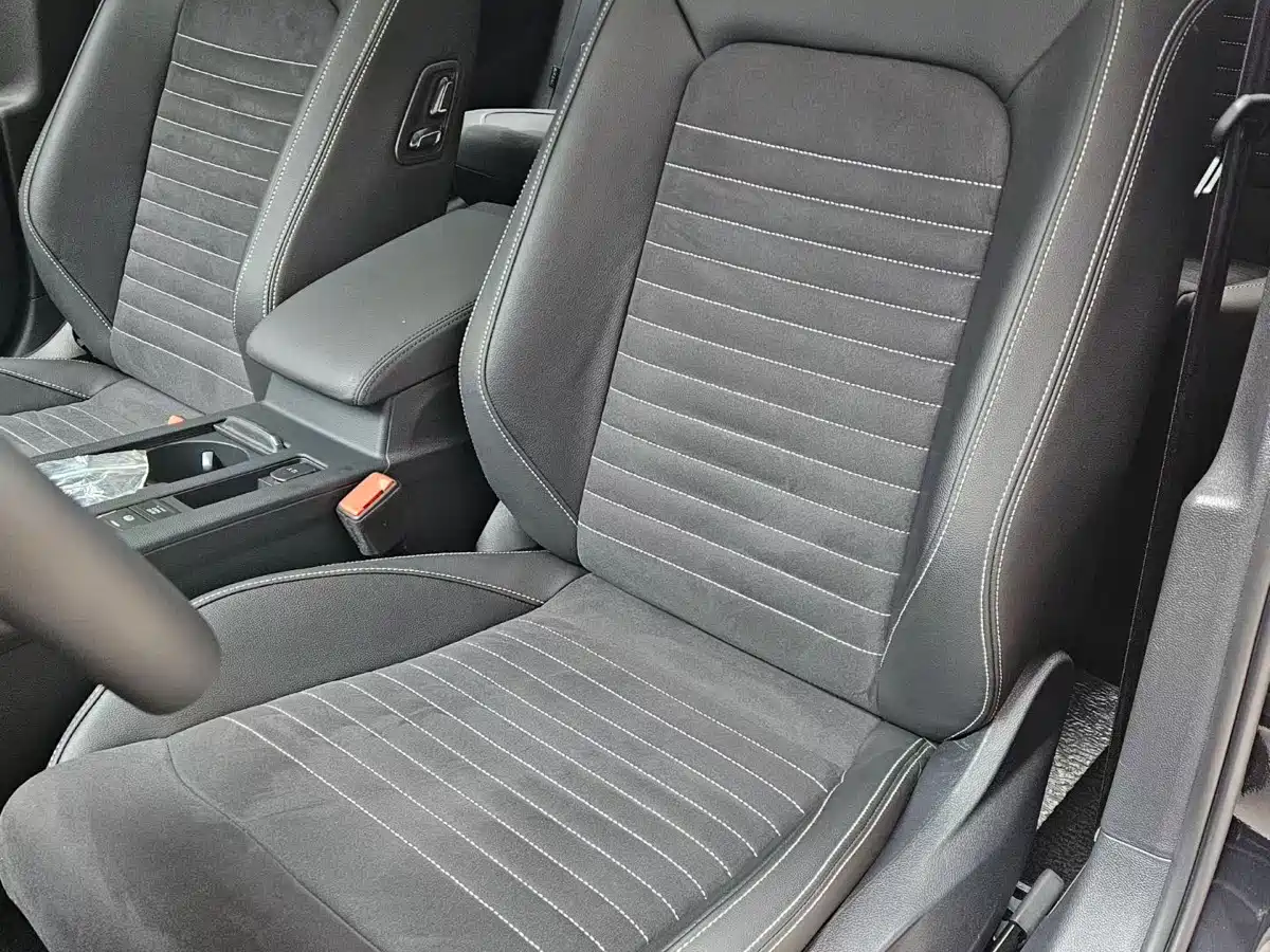Volkswagen Magotan 2021 330TSI DSG 30th Anniversary Edition фото 8
