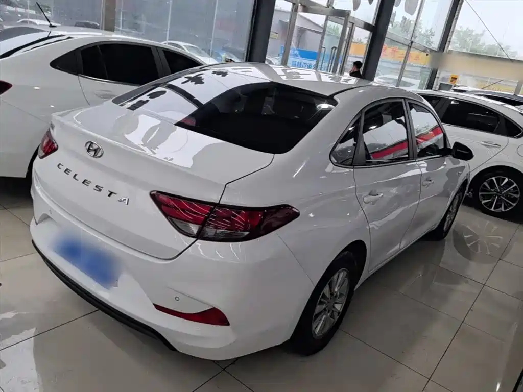 Hyundai Elantra 2018 1.6L Automatic Pleasing Edition GL China VI фото 7