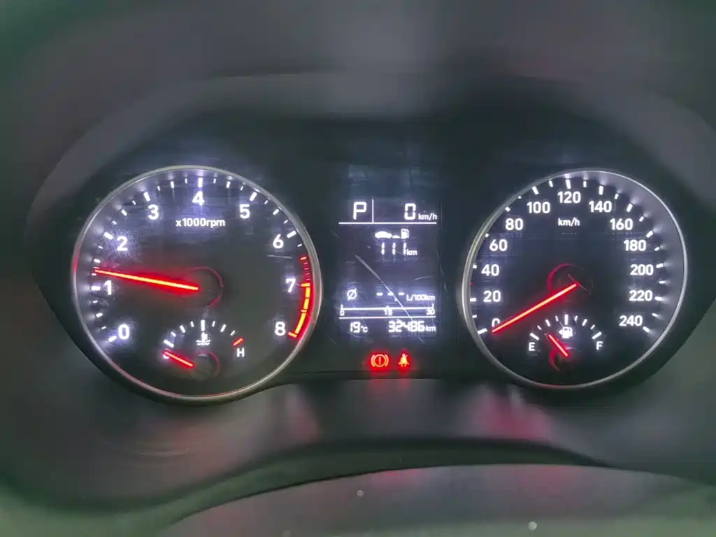 Hyundai Elantra 2018 1.6L Automatic Pleasing Edition GL China VI фото 12