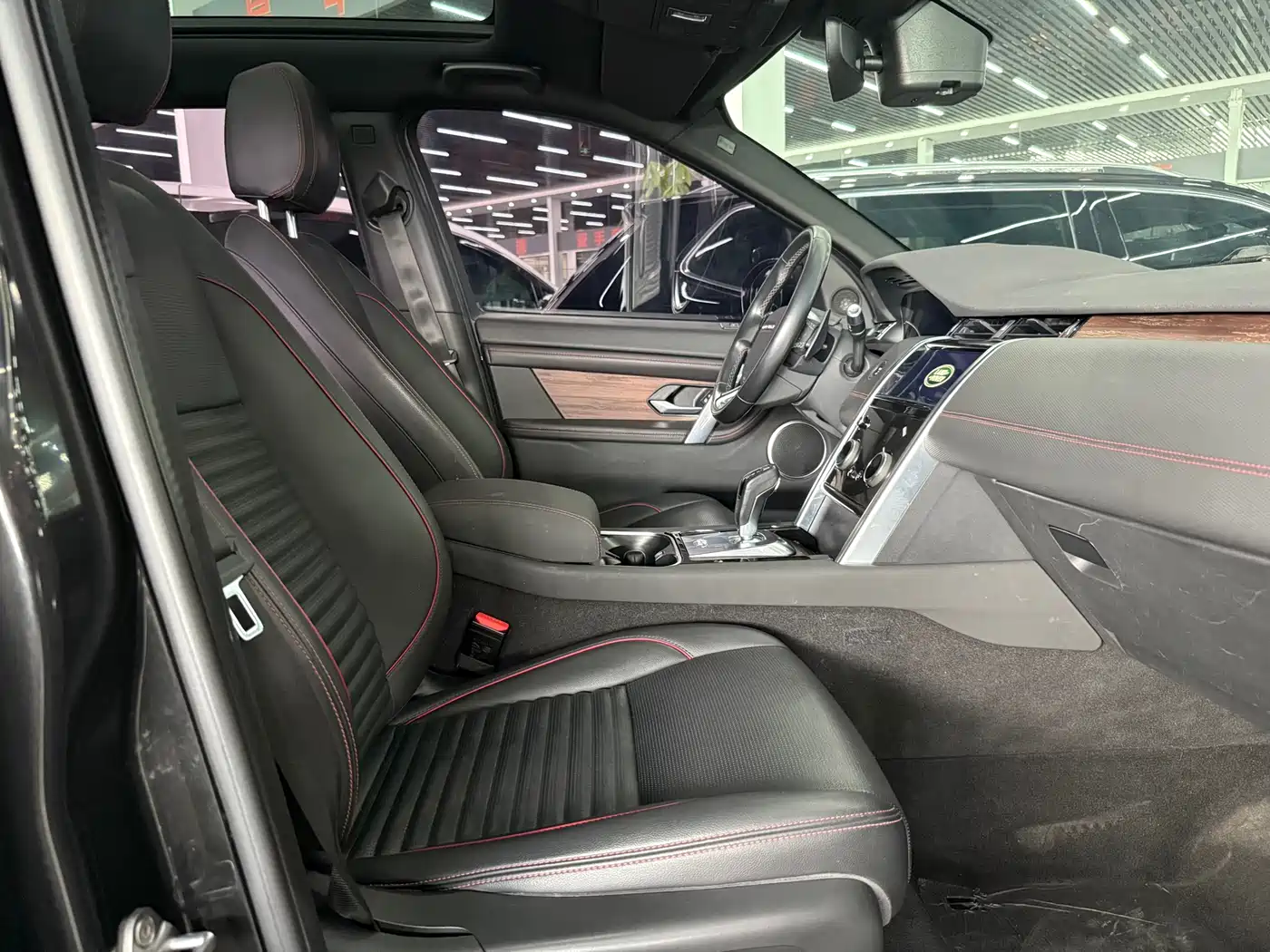 Land Rover Discovery Sport 2020 249PS R-Dynamic Performance фото 11