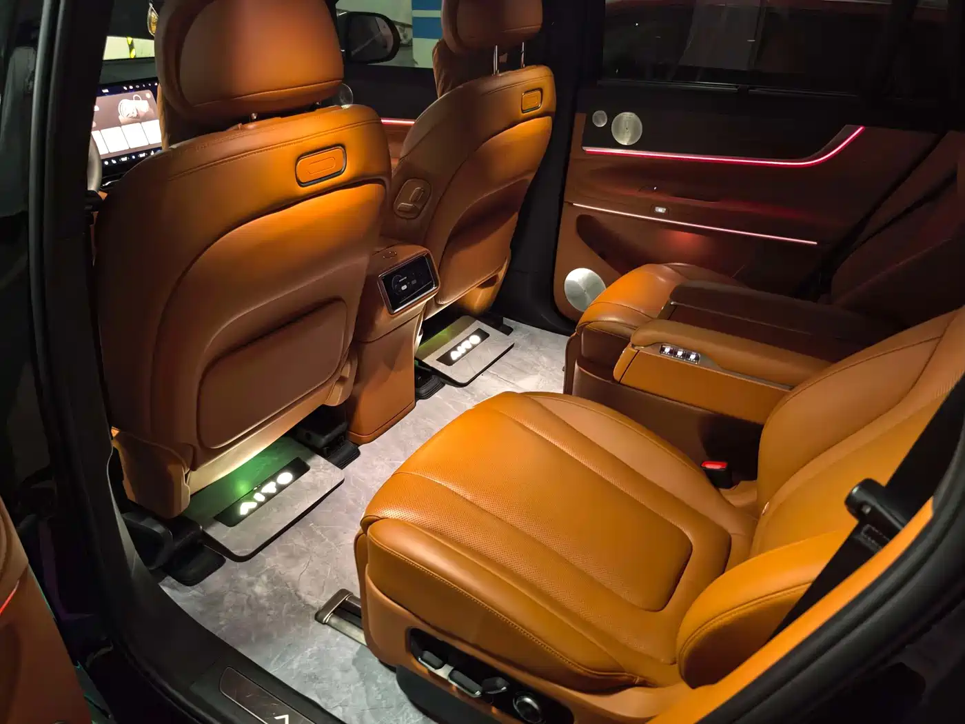 Aito M9 2026 2025 Extended Range Ultra 52kWh 6-Seater