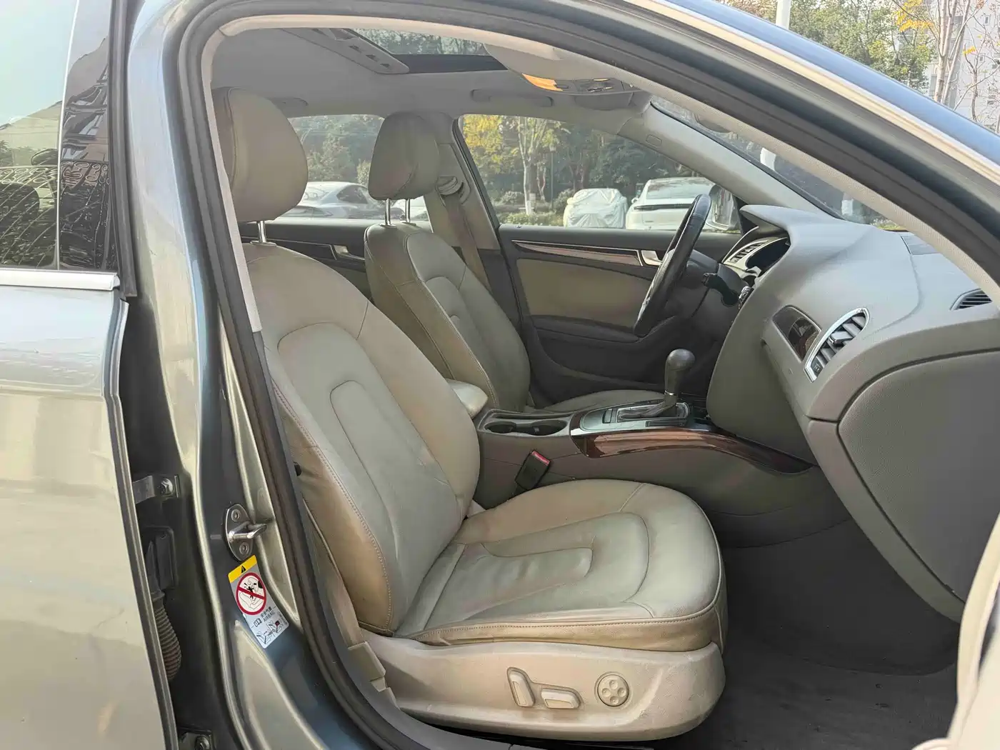 Audi A4L 2010 2010 2.0 TFSI Technology