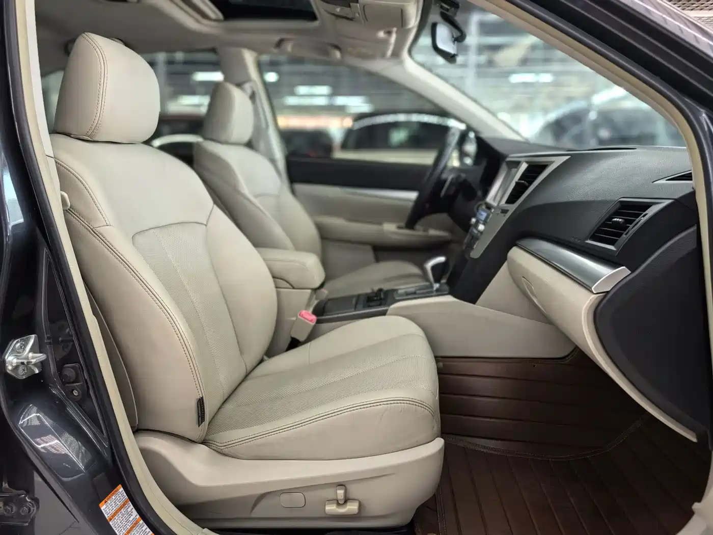 Subaru Legacy 2010 2010 Model 2.0i Luxury