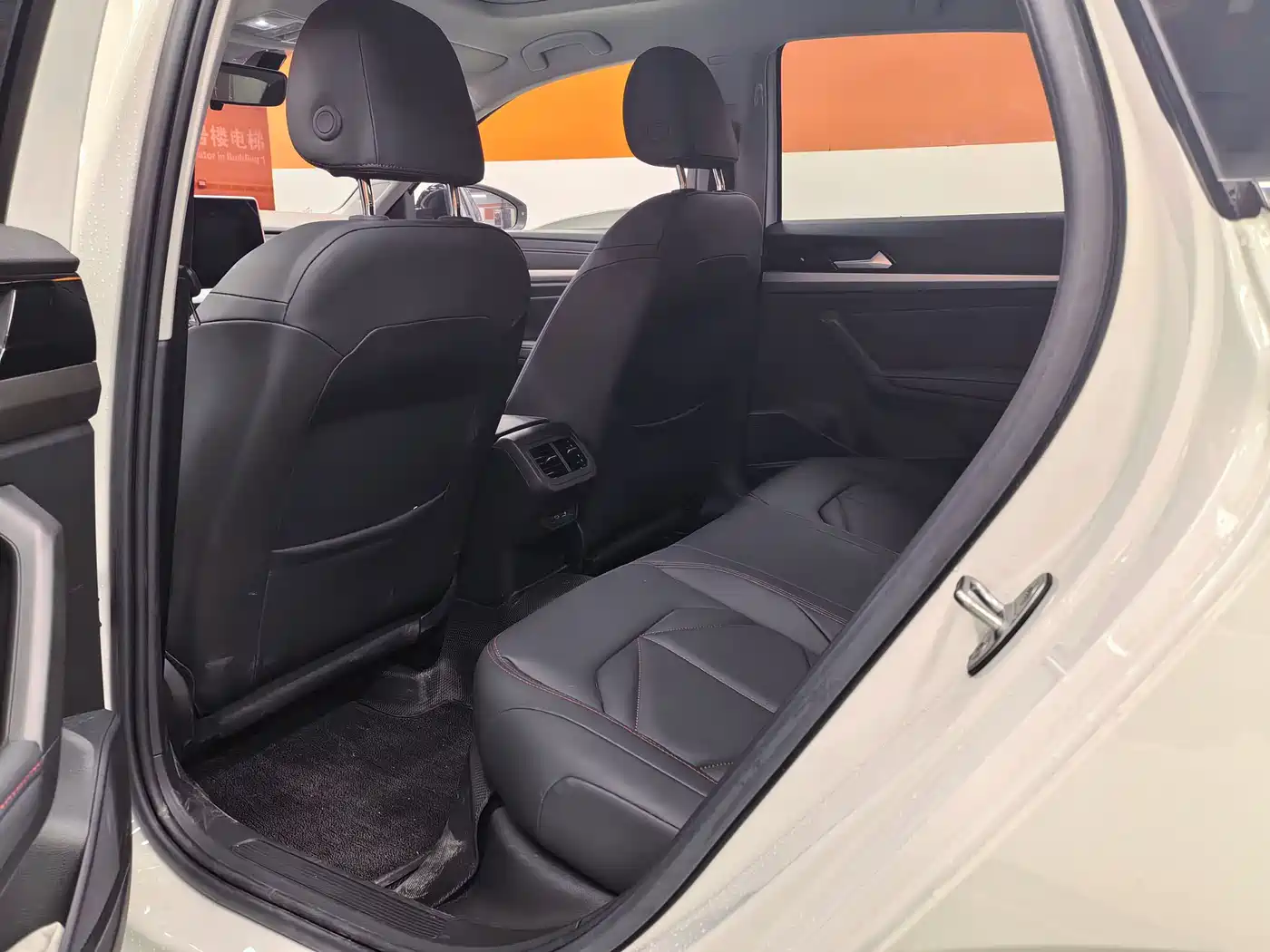 Volkswagen Lavida 2026 300TSI DSG Starlight Premium Edition фото 6