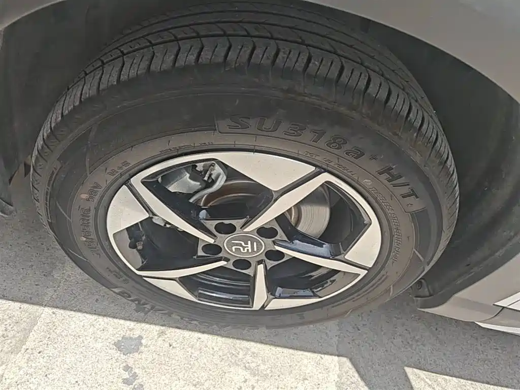 BYD Yuan UP 2024 401KM Leading Edition фото 23