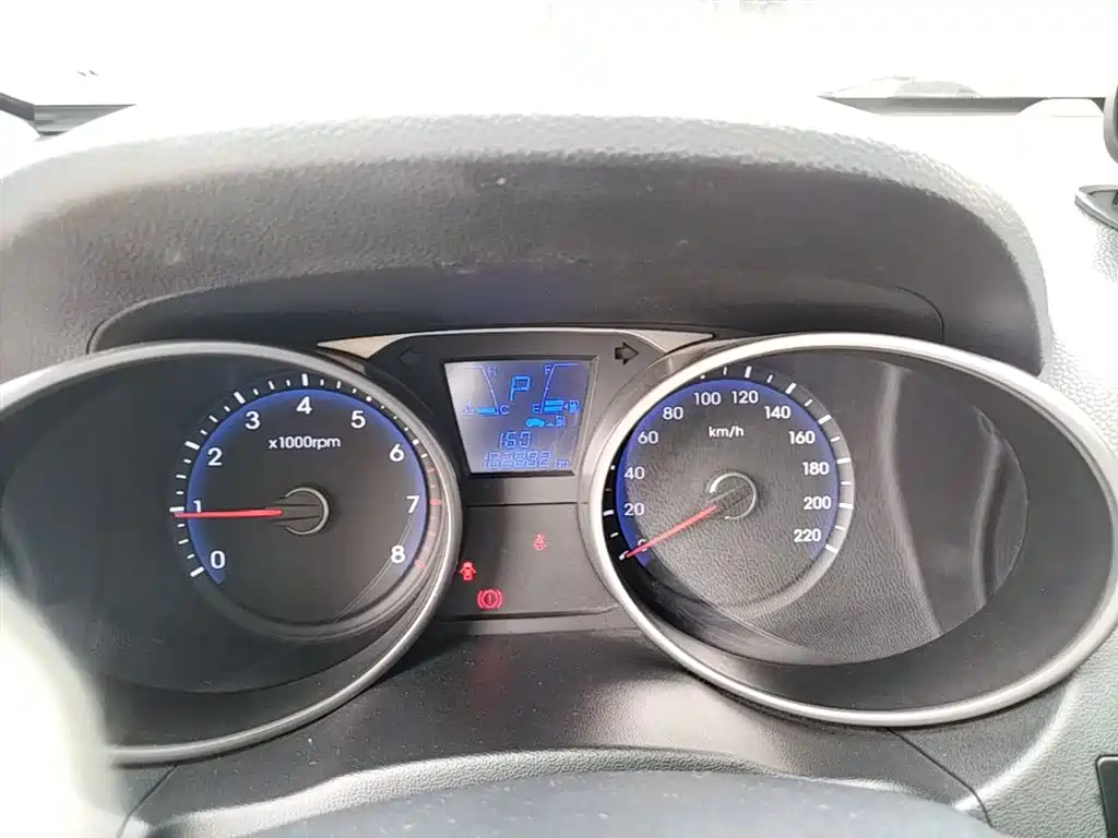 Hyundai Beijing Hyundai ix35 2013 2.0L Auto 2WD Smart GLS China IV фото 12