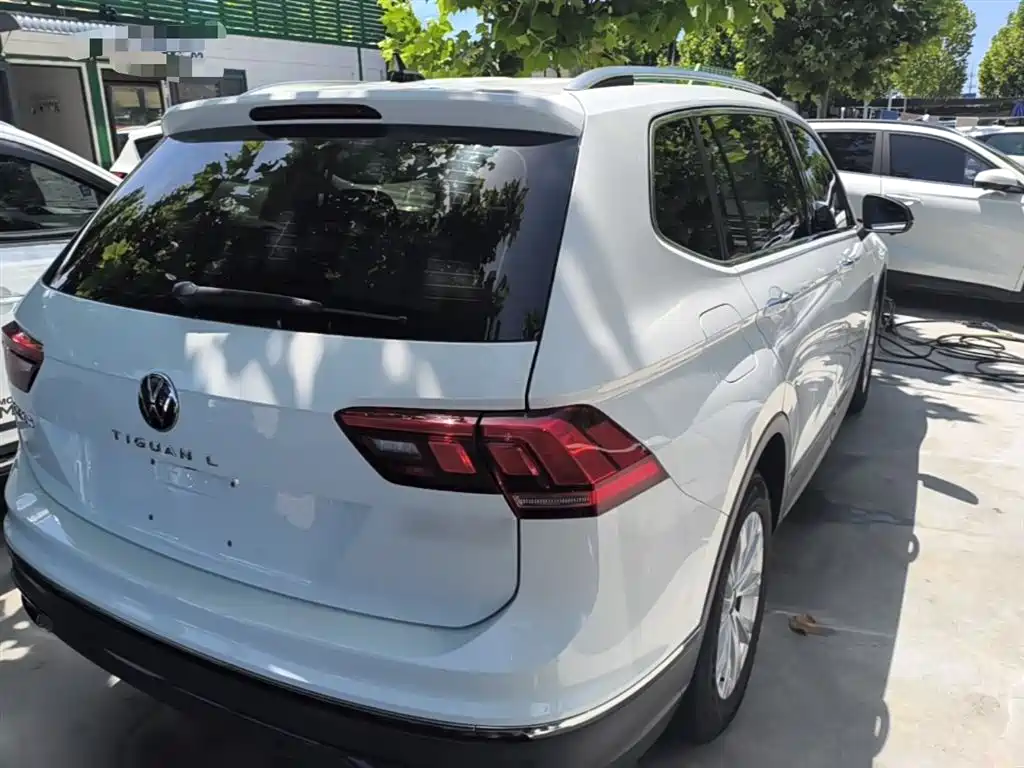 Volkswagen Tiguan L 2024 Outstanding 300TSI Auto 2WD Dragon Soaring Edition фото 7
