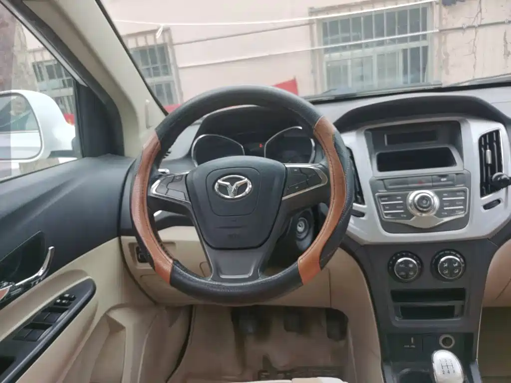 Weichai Yingzhi Enranger G3 2014 2014 1.5L Manual Luxury Edition